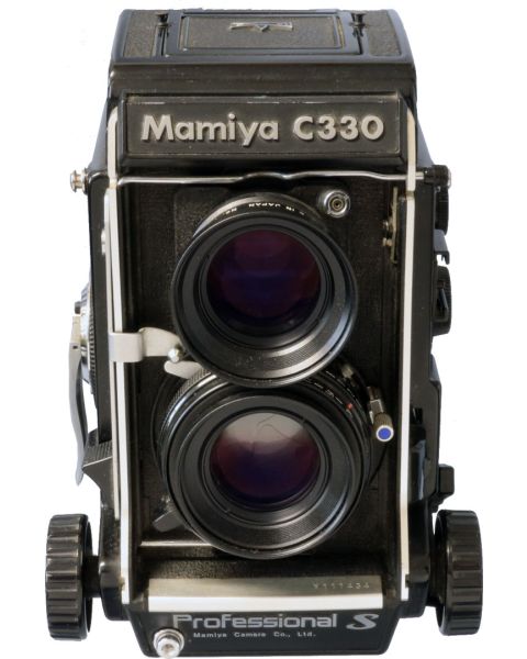 Mamiya C330 Pro S & 80-mm F2.8 Sekor S Blue Dot  medium format camera